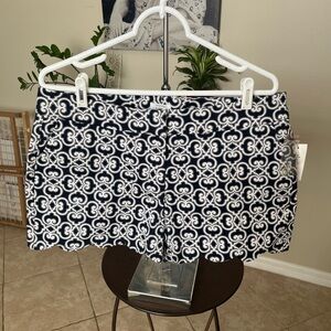 NWT Crown & Ivy Navy & White Lattice Print Shelby Scallop Edge Shorts - 14P
